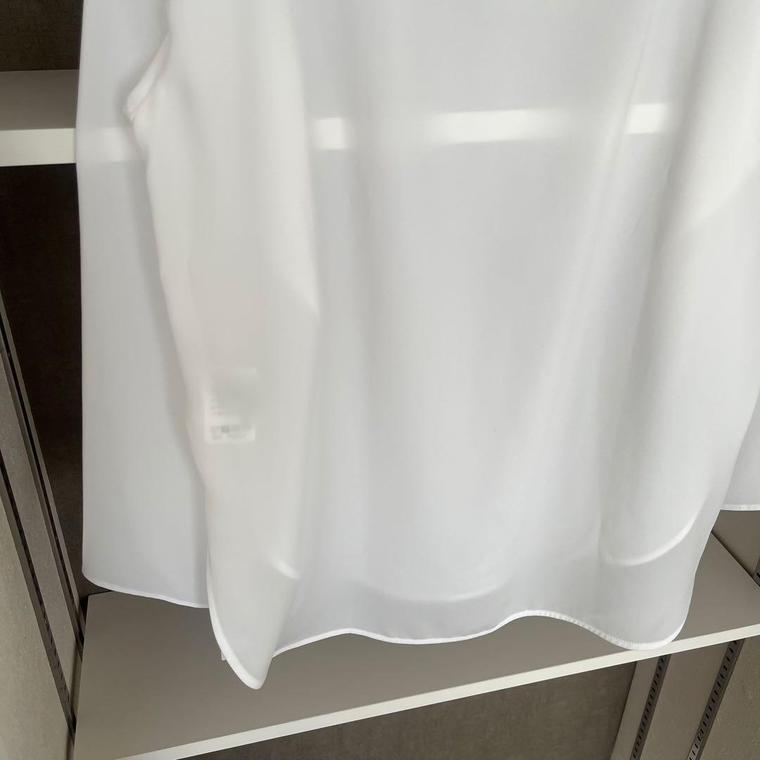 ガリャルダガランテ　ラウンドブラウスTシャツ　ホワイト　長袖　ロンT万能インナー