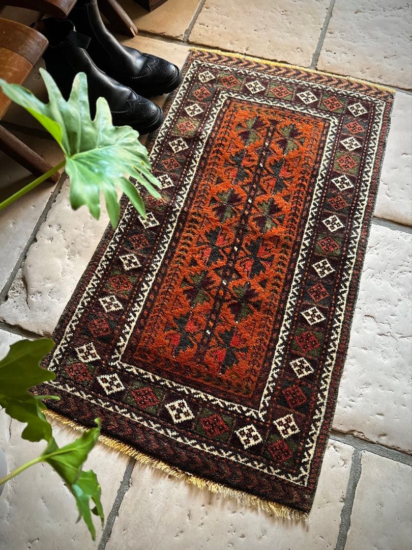 トライバルラグ　ヴィンテージラグ　バルーチ族　シスターン　ザボール　プリミティブ