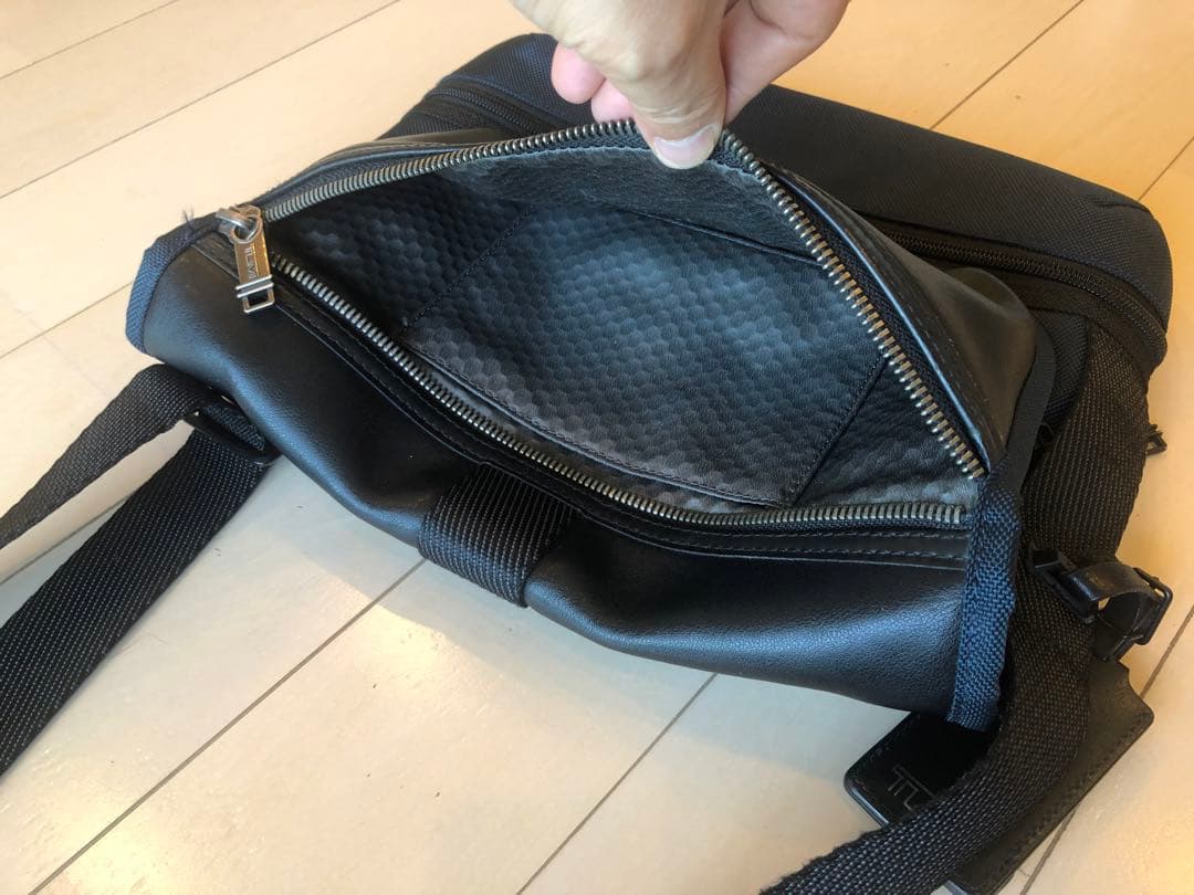 TUMI ショルダーバッグ トゥミ