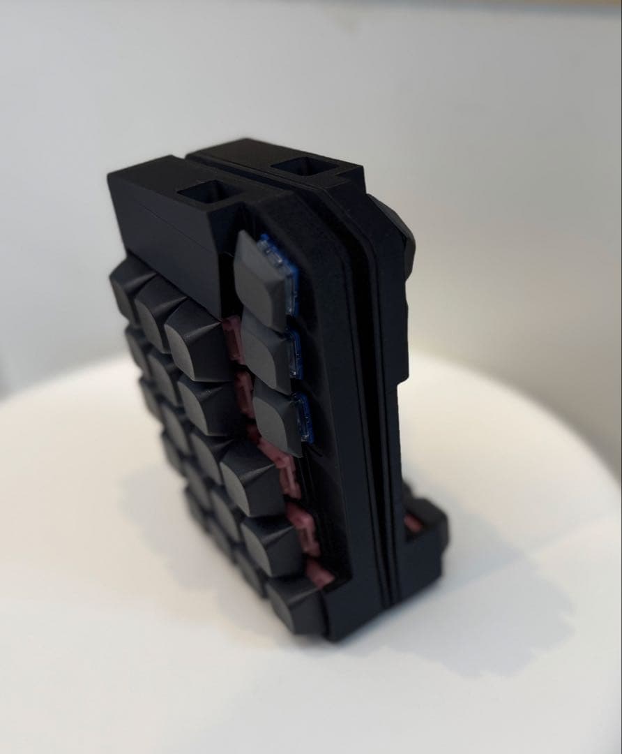 【新品】keyball39 ケースマウント構造lofree HADES