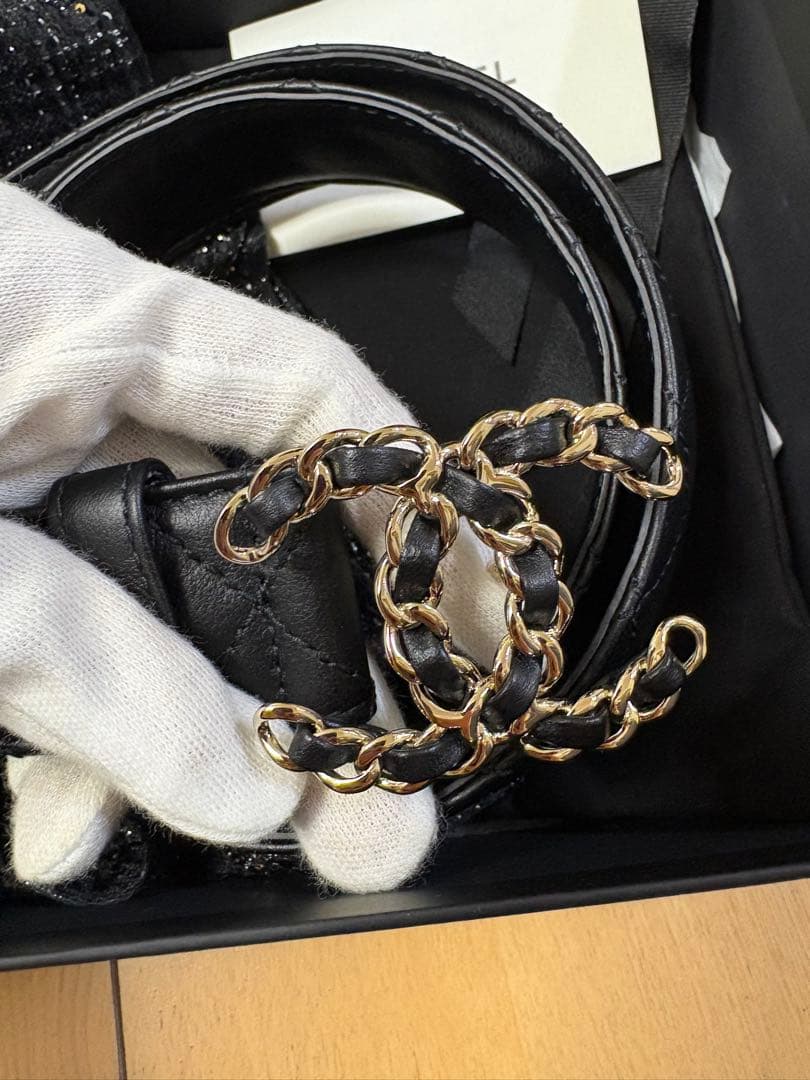 CHANEL ブラックレザー ベルト キルティング CCロゴ