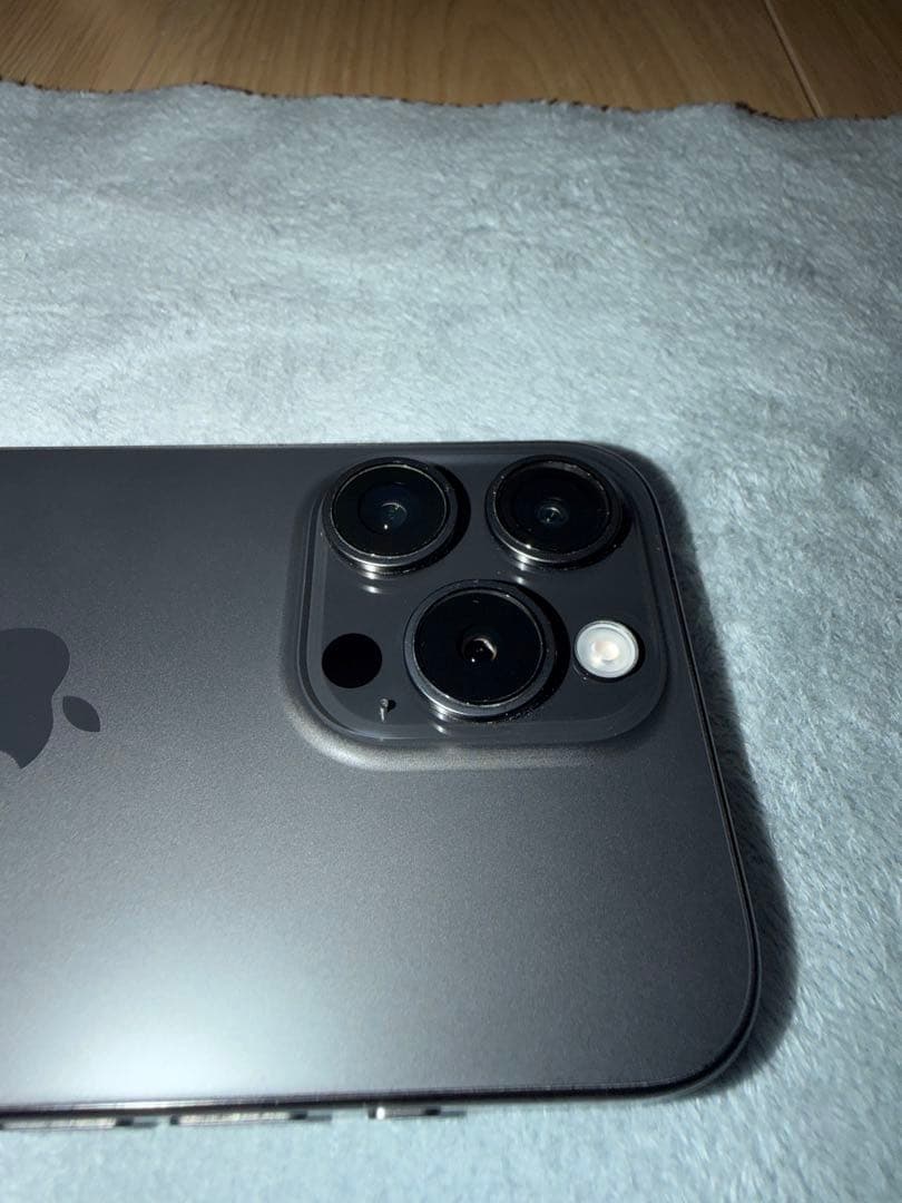 メル)Apple iPhone 15 Pro 128GBブラックチタニウム