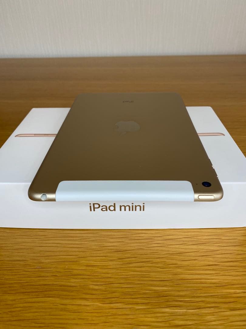 iPad mini 第4世代 128GB ゴールド　iPad 本体