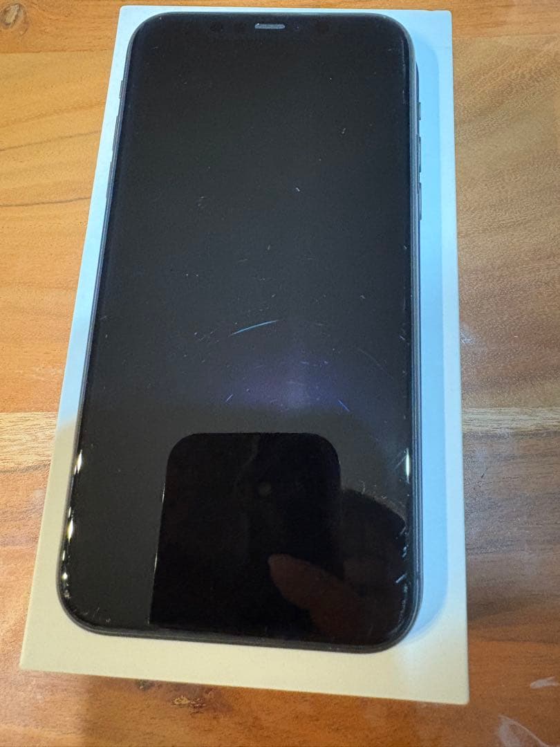 Apple iPhone 11 64GBブラック 本体