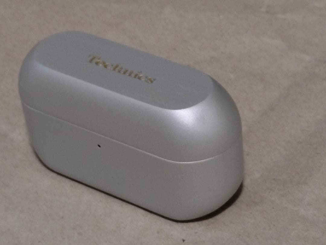 Technics AZ100 ワイヤレスイヤホンケース