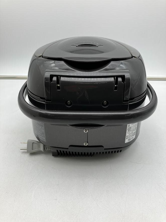 【美品】象印 炊飯器　5.5合炊き　 NW-VT10 ブラック