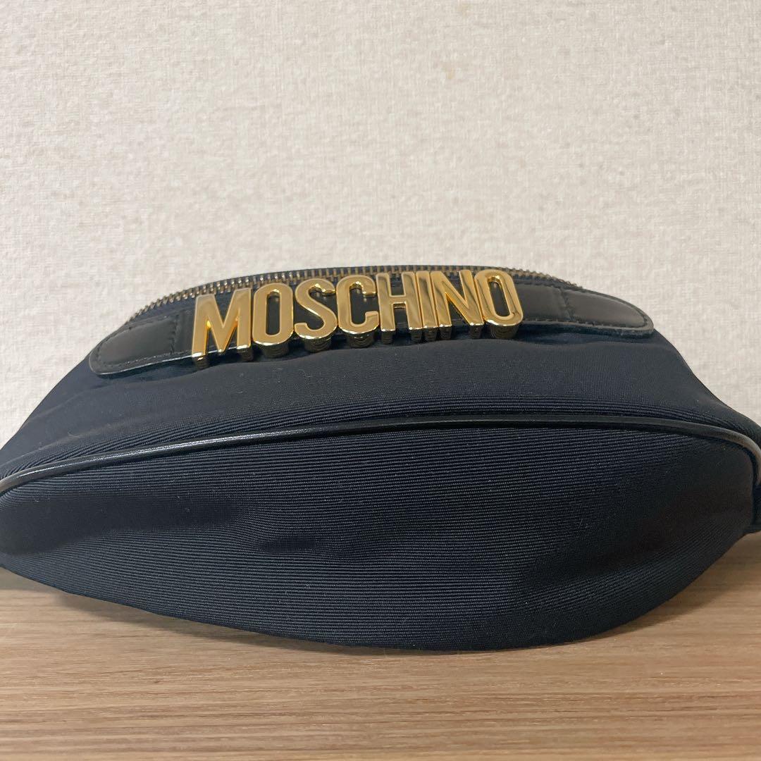 美品　希少　MOSCHINO モスキーノ　ボディバッグ 黒　ゴールド　ビッグロゴ