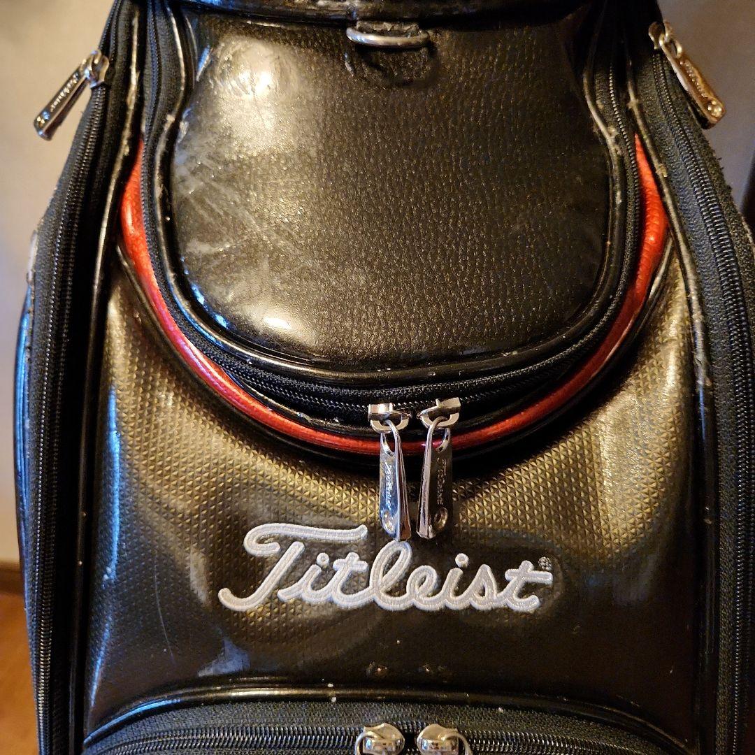 タイトリスト　メダリオン　3点式　キャディバッグ　9.5型　ツアーモデル