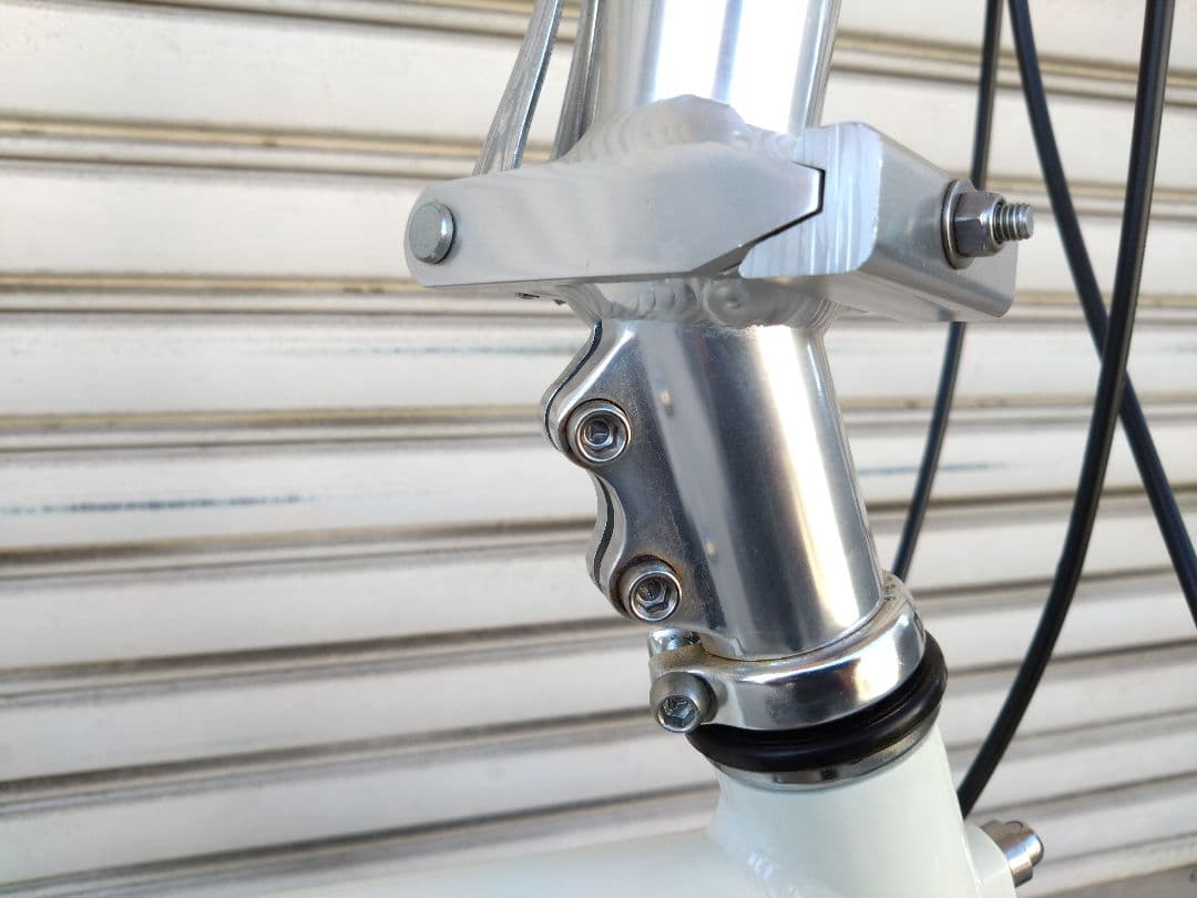 プジョー　コリブリ　18インチ　ルミナスホワイト　神奈川引取限定　ミニベロ