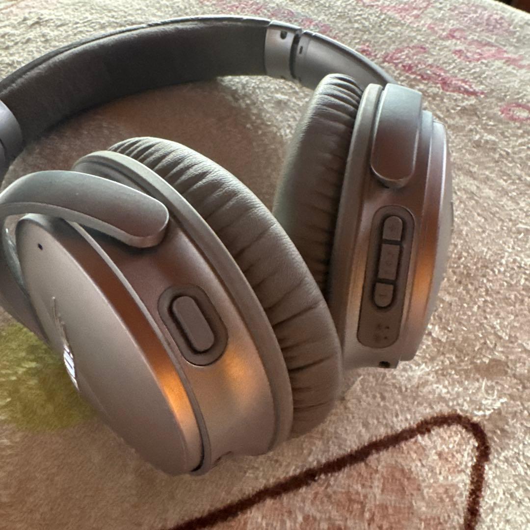 な*ー様 BOSE Quietcomfort35 IIワイヤレスイヤホンblue
