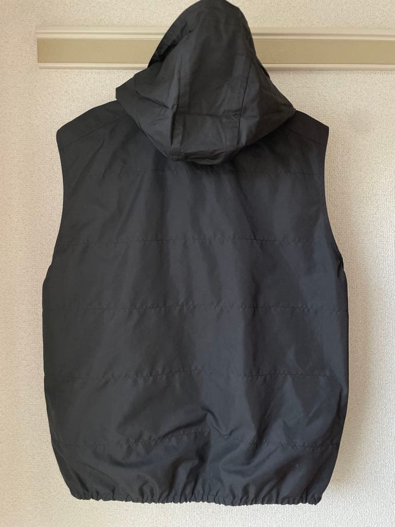 【未使用】PAPAS ベスト　フード付き
