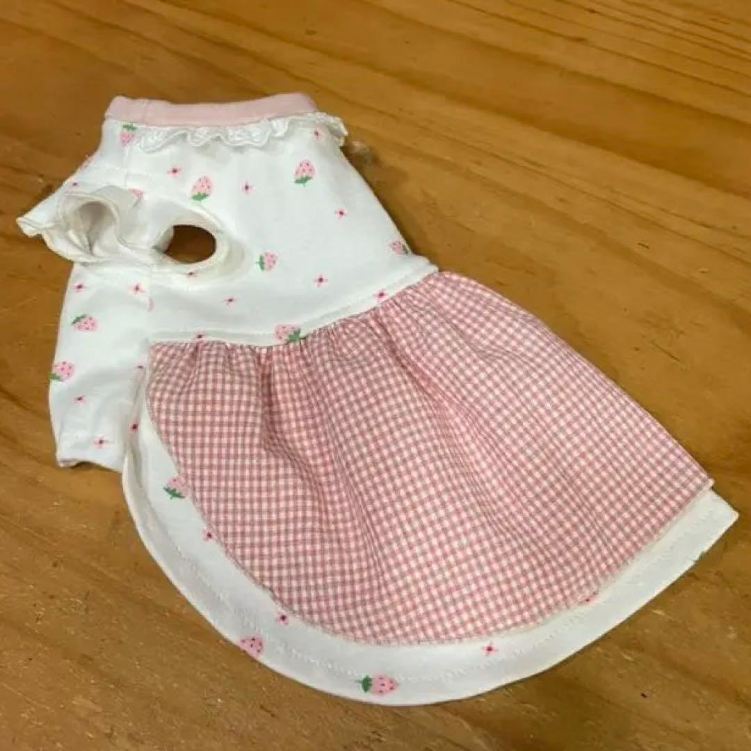 ハンドメイド犬服　お袖フリルのエプロンドレス　ピンク苺ちゃん★お袖変更可能