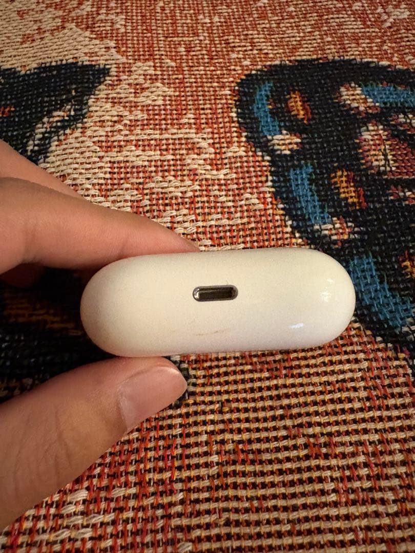 AirPods本体 ホワイト USB-C充電ポート