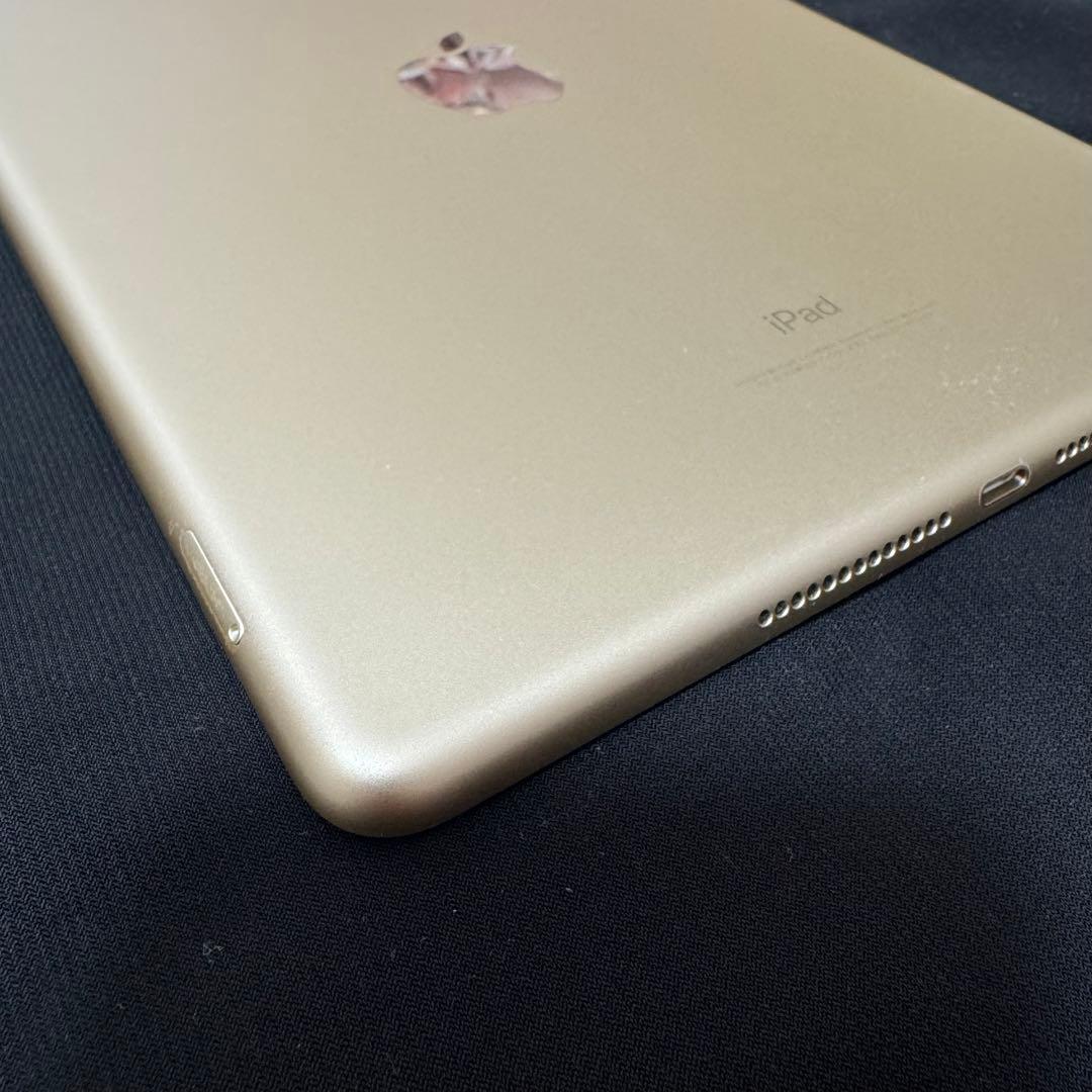 iPad第5世代／32GB／ゴールド セルラーモデル