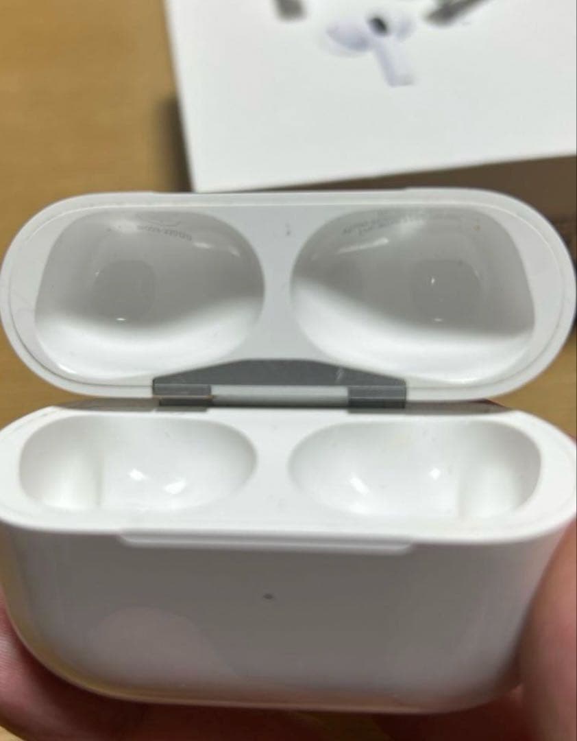 Apple AirPods Pro 第2世代 Lightningモデル