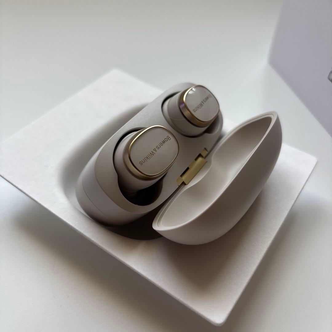 Bowers & Wilkins Pi8 ワイヤレスイヤフォン ホワイト