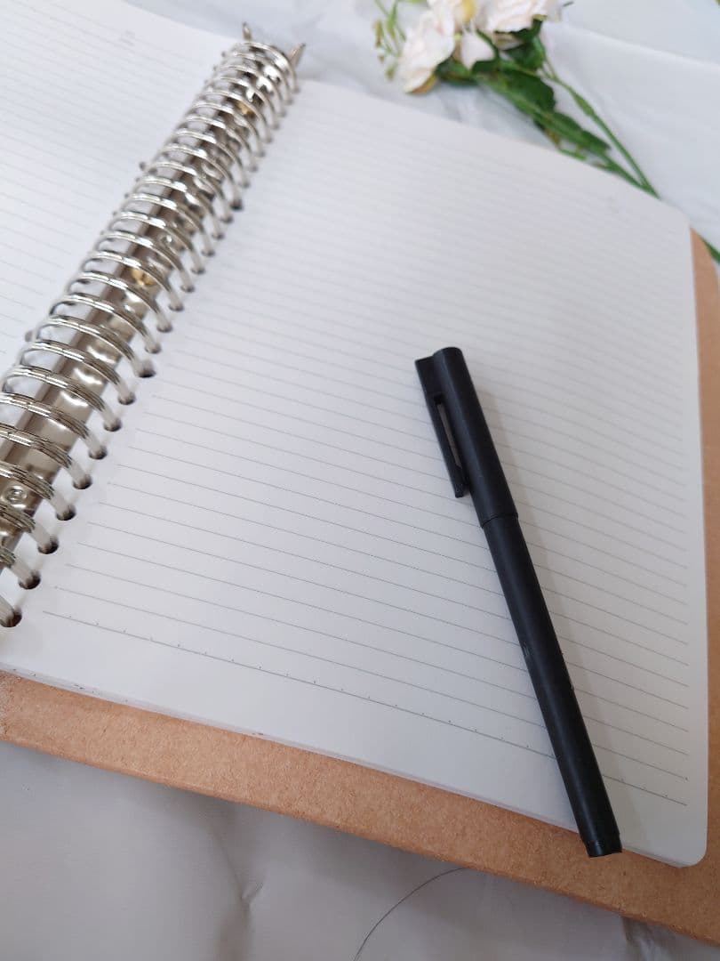 【真鍮と本革のルーズリーフバインダー　A5サイズ】ルーズリーフファイル　大容量