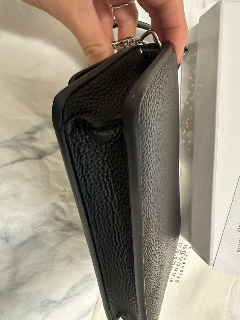 メゾンマルジェラ チェーンウォレット 黒