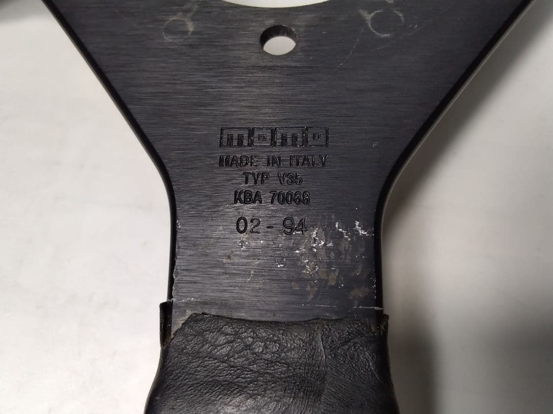 MOMO　ステアリング　３４cm　 ヴェローチェレーシング　当時物