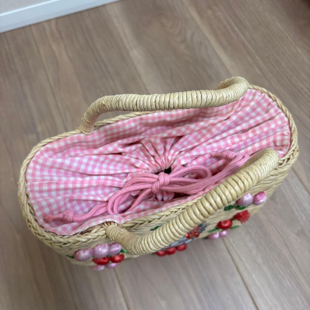ハローキティ 刺繍 かごバッグ 希少　さくらんぼ　匿名発送　即購入OK