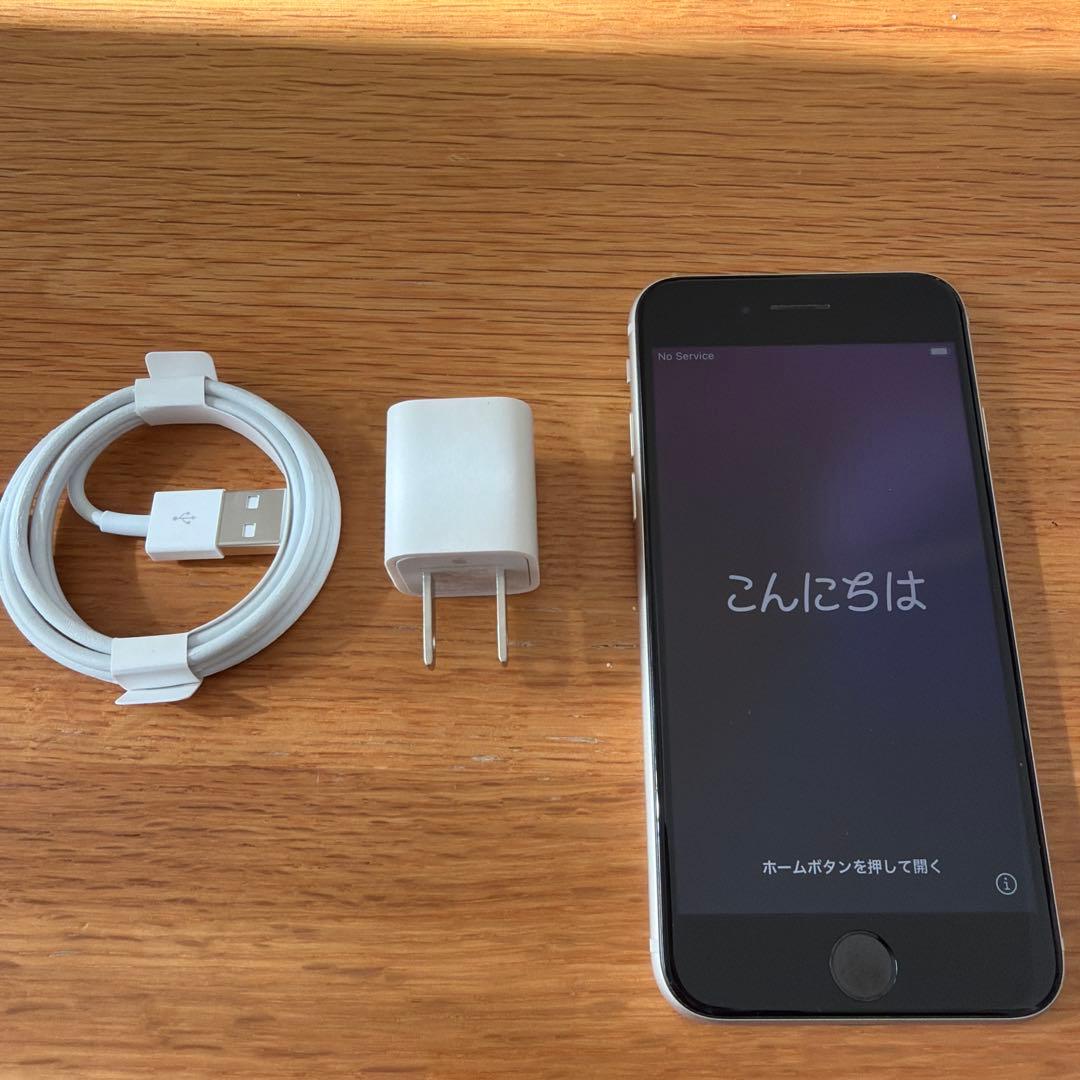 iPhoneSE 第3世代 64G スターライト SIMフリー 83%