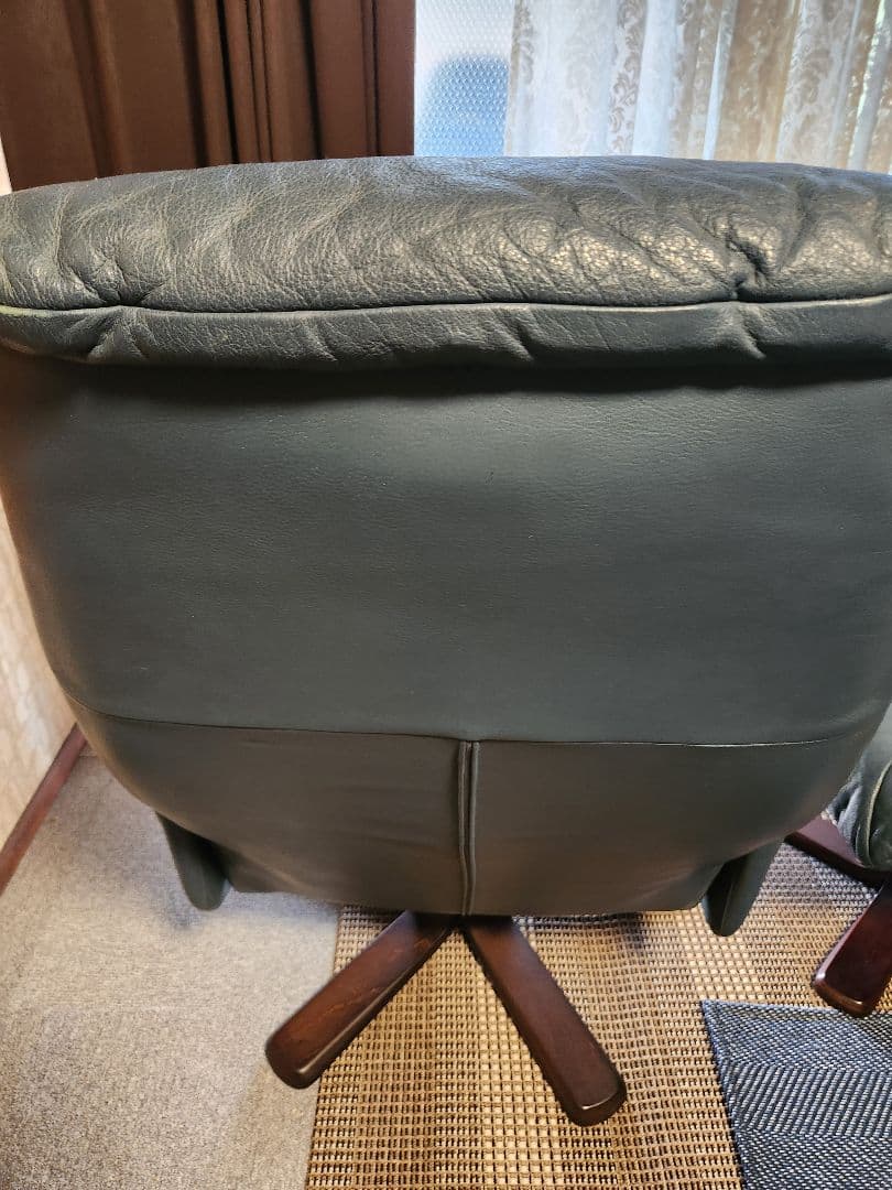 本革 レザー リクライニングチェア オットマン付き