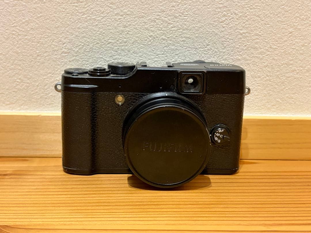 Fujifilm オールドコンデジ　X10