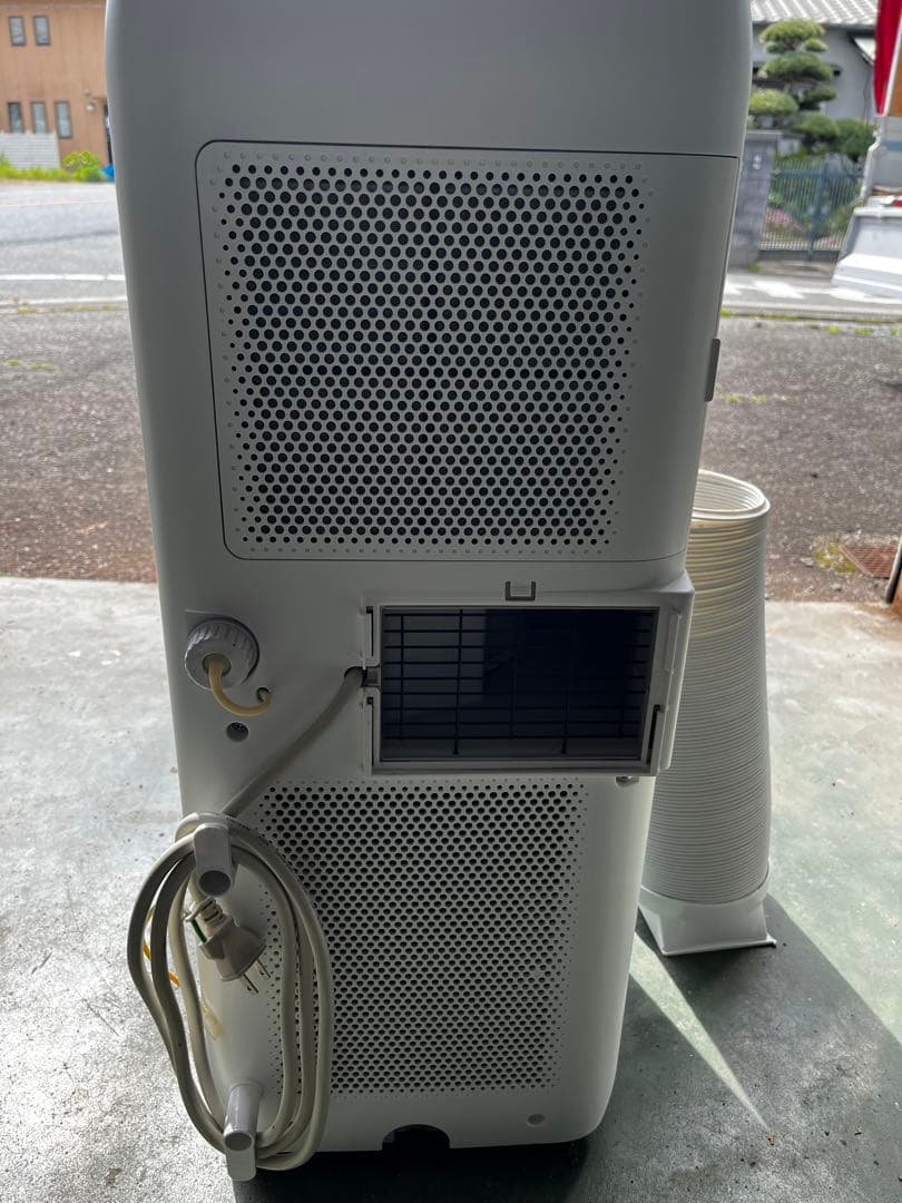 美品！ポータブルクーラー　アイリスオーヤマ　PA-2221Gホワイト中古品