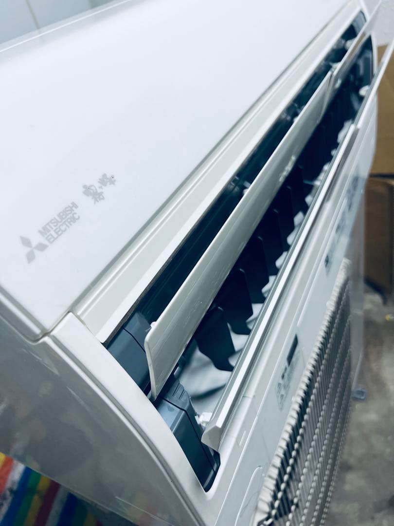 三菱ルームエアコン MSZ-ZW6319S-W 、200V、主に20畳用。