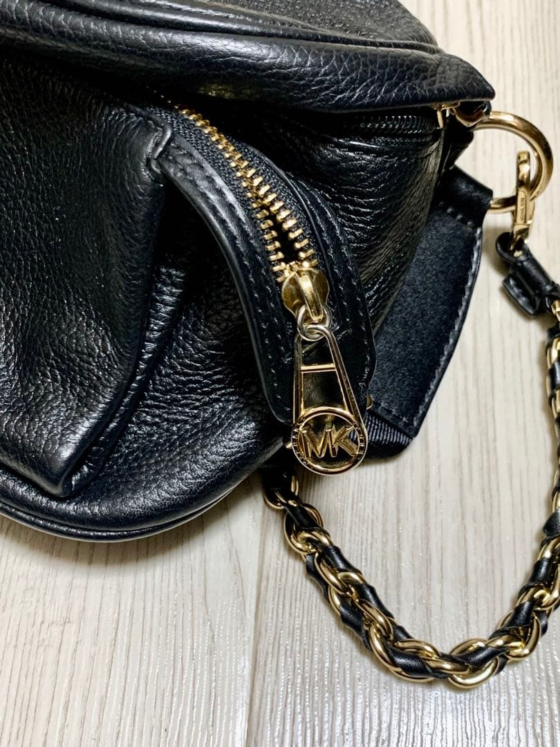 マイケルコース ボディバッグ　MICHAEL KOR