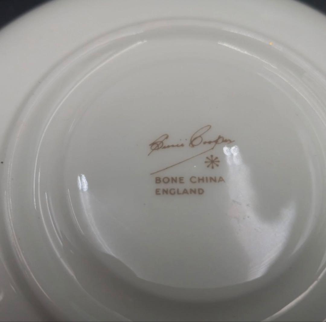 スージークーパー　美品　レイズドドット　ティーポット　カップ&ソーサー　他