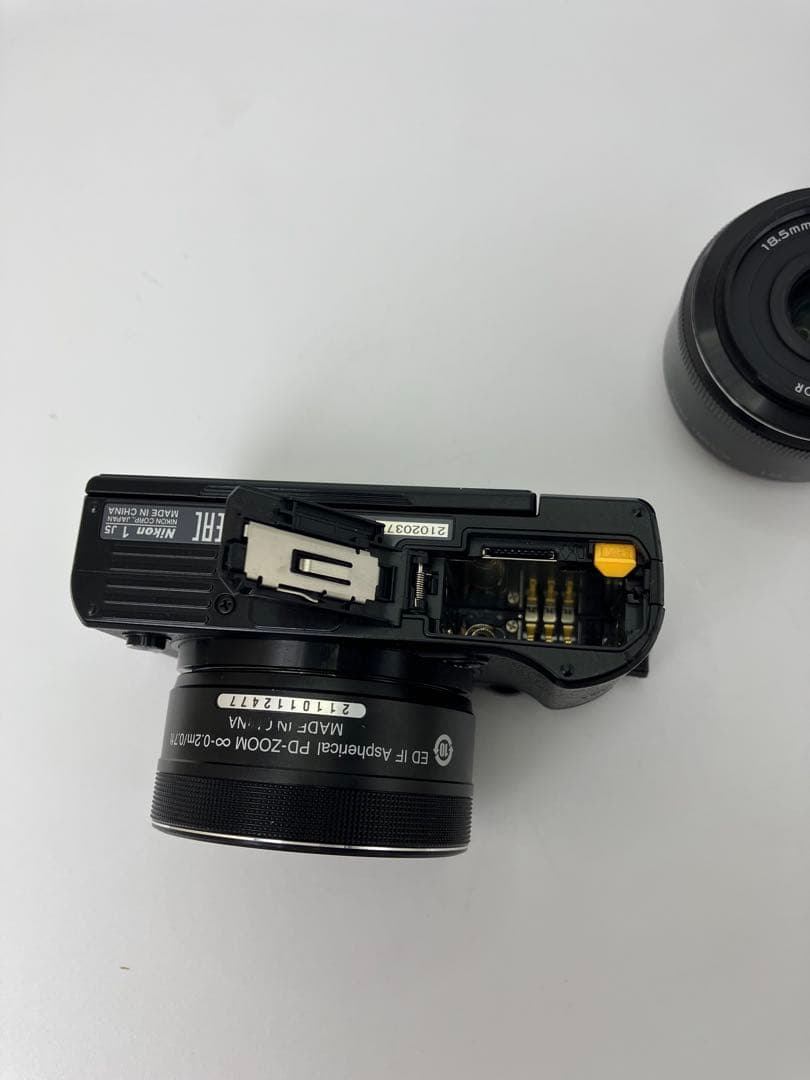 【返品保証・動作確認済】Nikon 1 J5 ブラック ダブルレンズキット