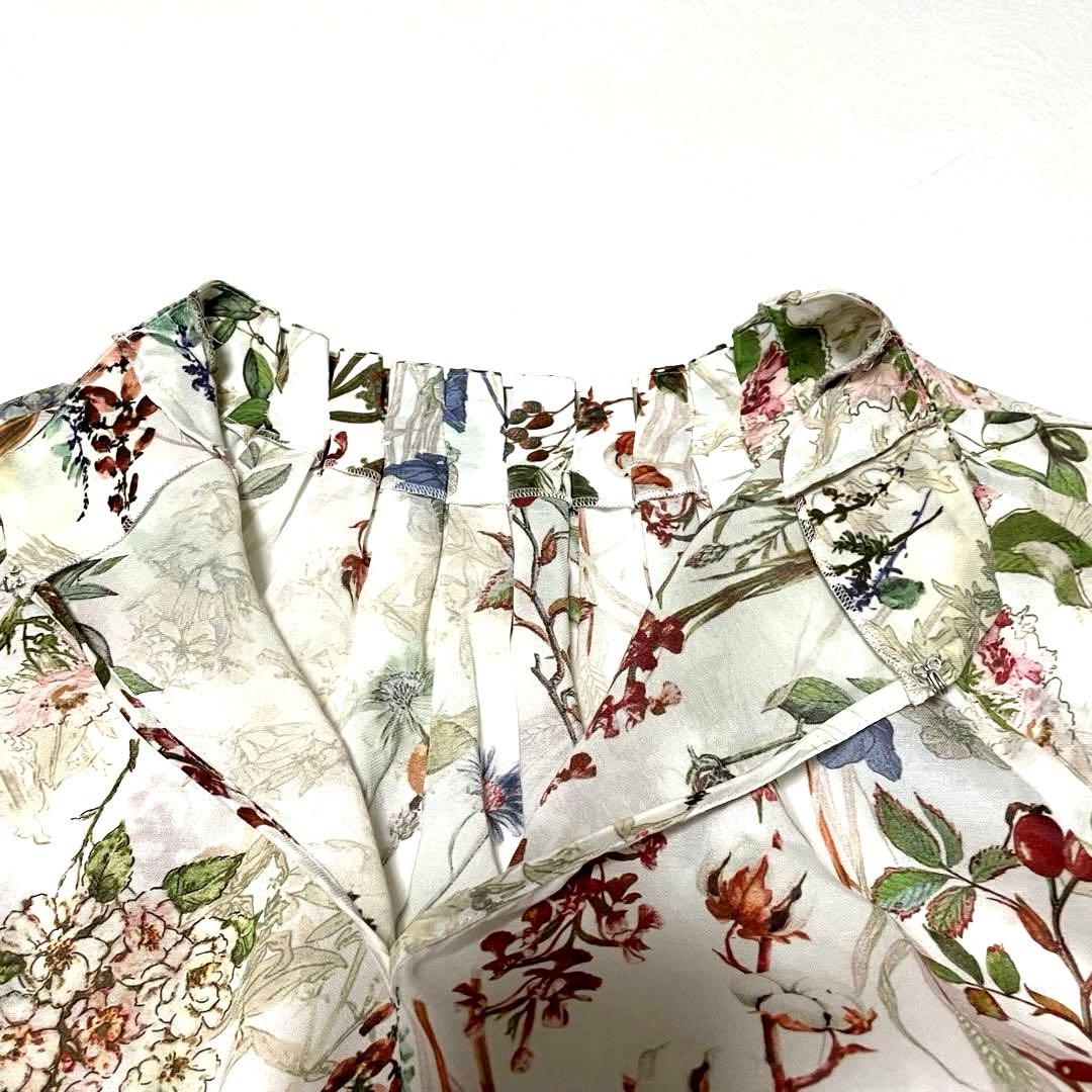 TOMORROW LAND★インクリーズフラワープリント＊ネックタックブラウス