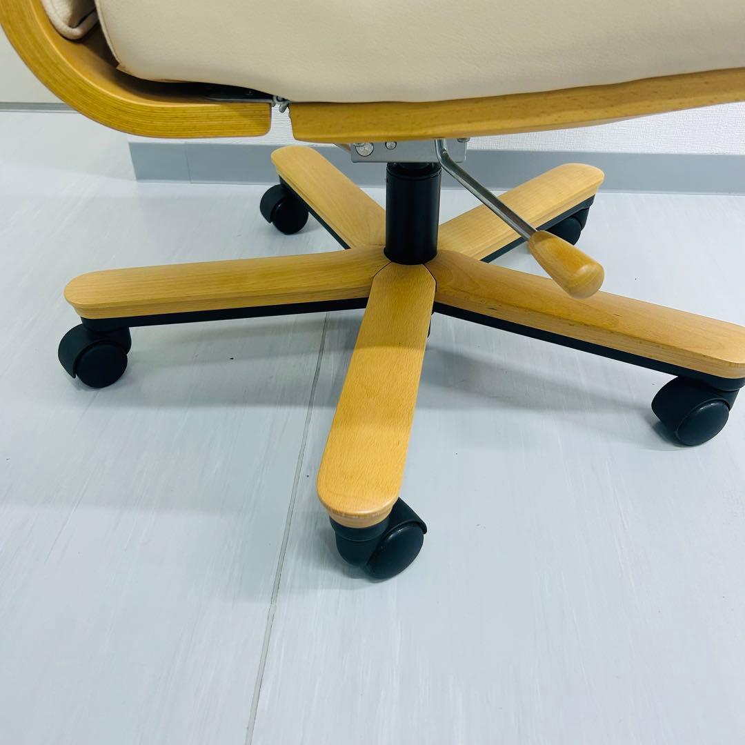 (高級 美品) カリモク デスクチェア XT5801