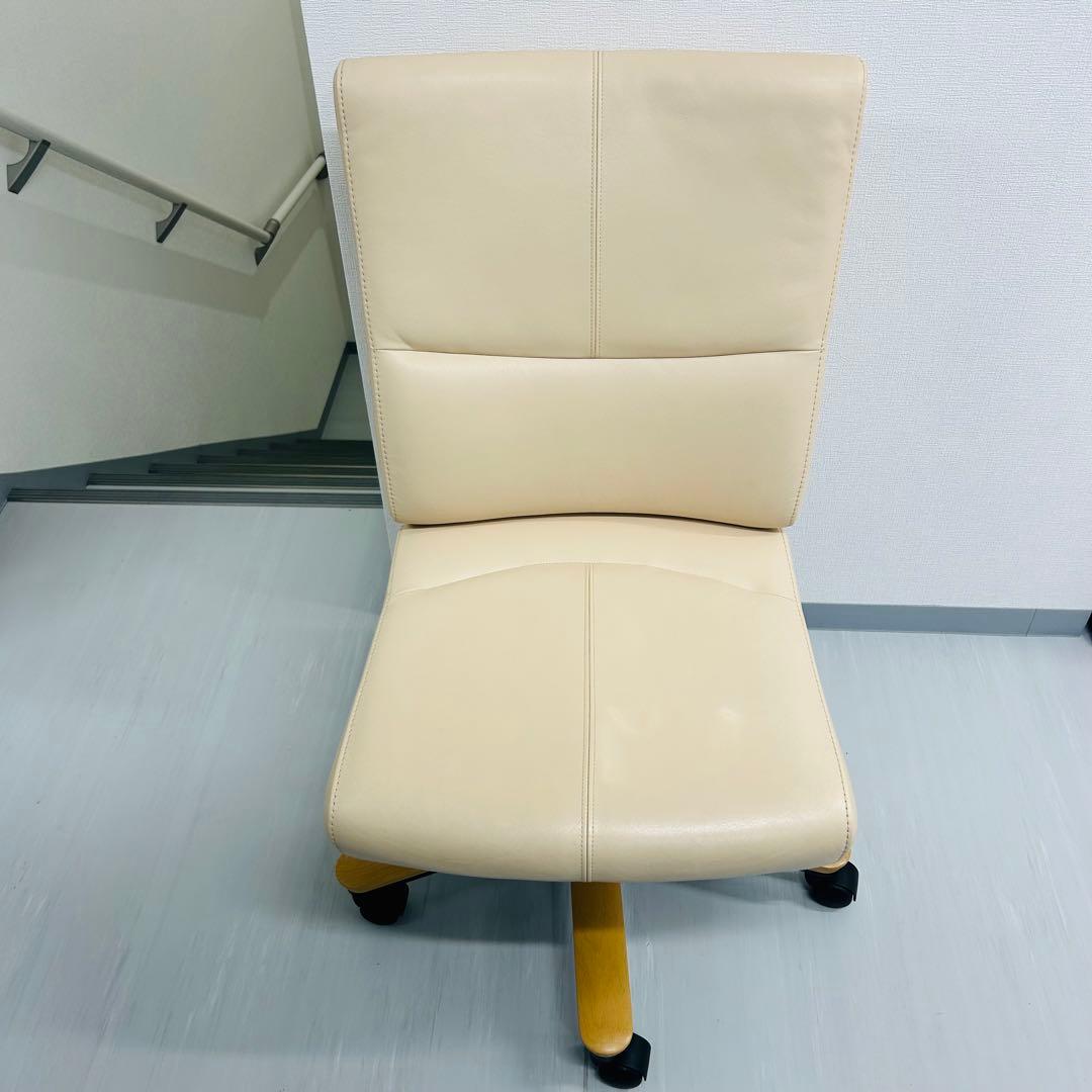 (高級 美品) カリモク デスクチェア XT5801