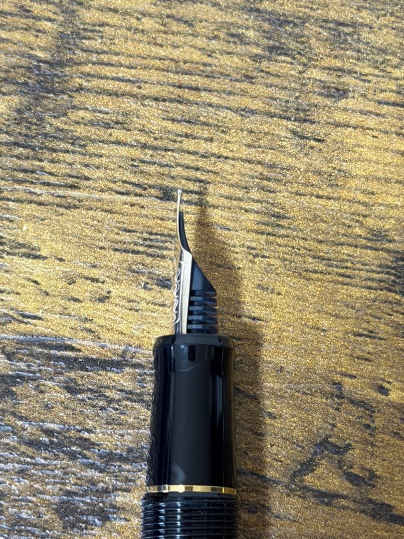 新品未使用　2005年製　74 SMニブ (軟中字) 14金　ゴールド　万年筆