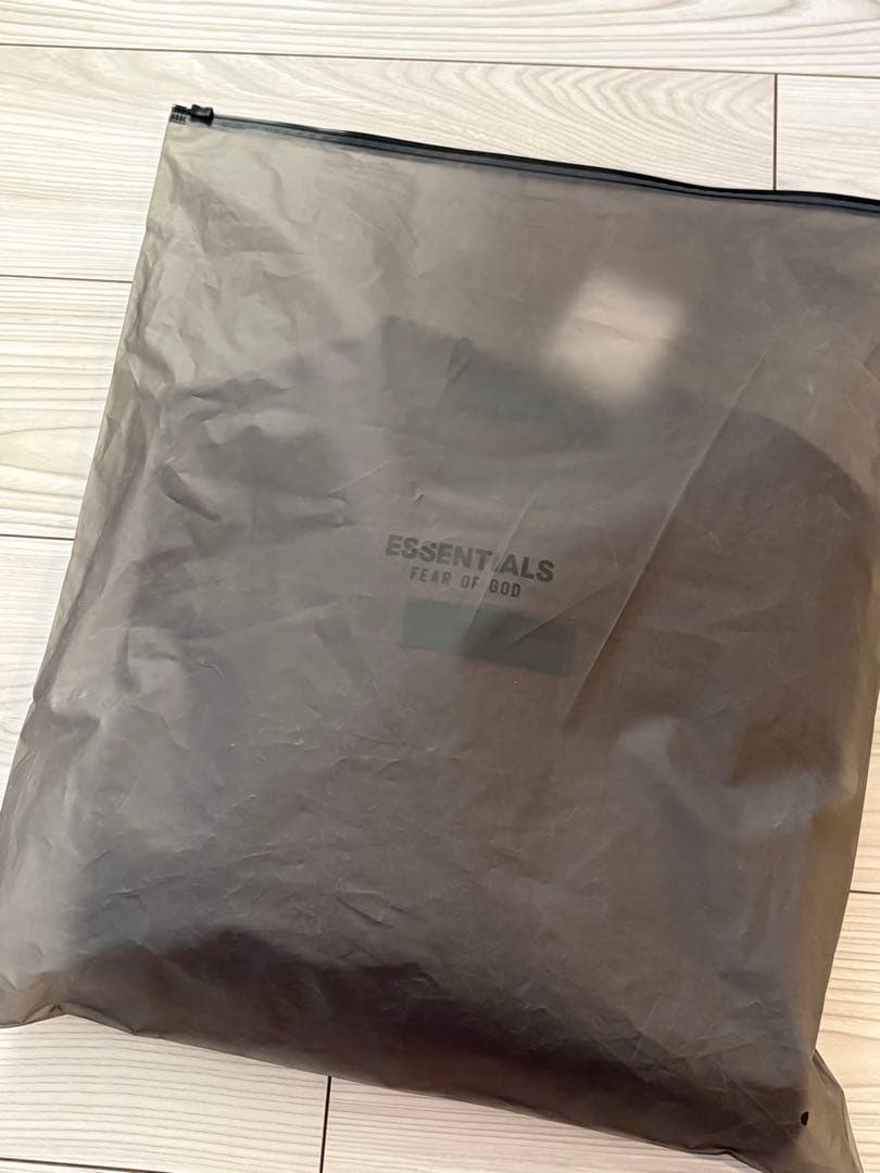 fear of god ESSENTIALS ブラウン スウェットシャツ