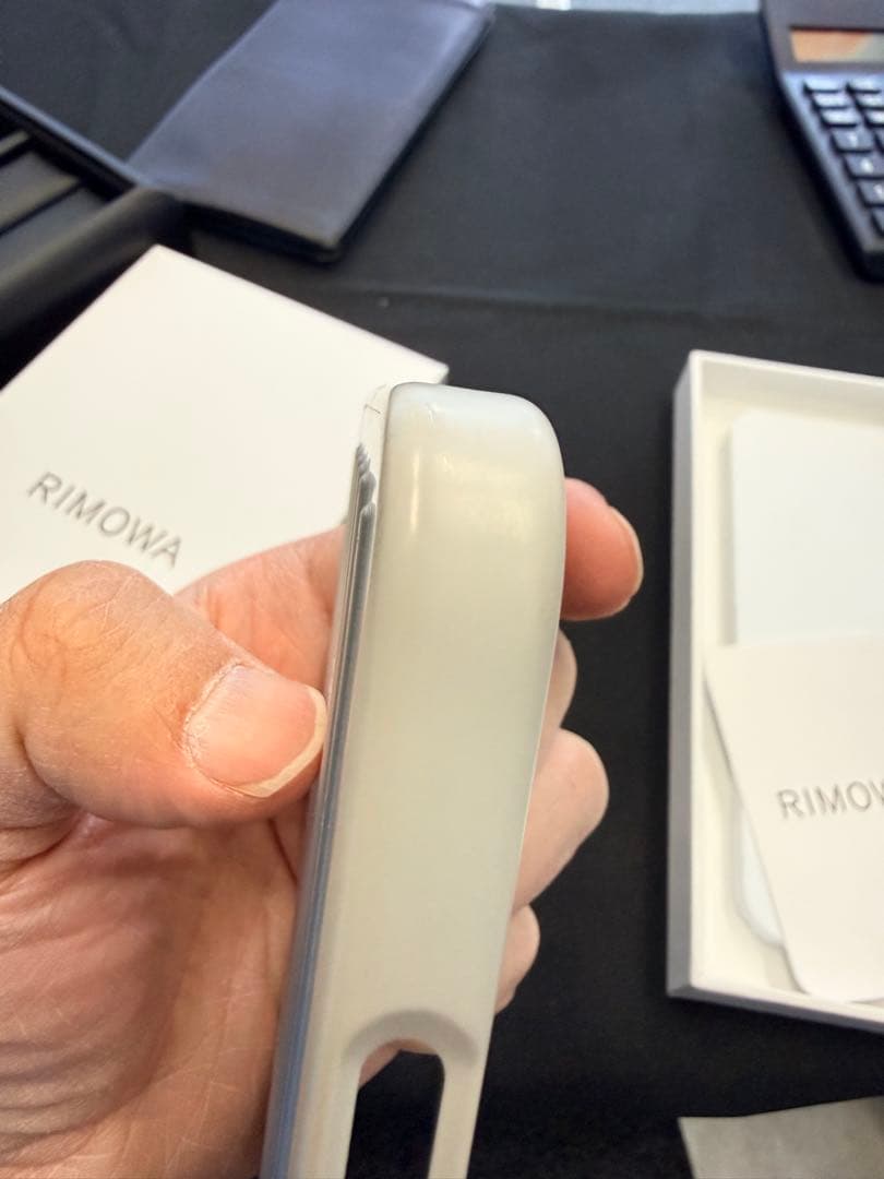 ⚠*ん様 RIMOWA アルミストライプデザイン iPhone16ProMaxケ