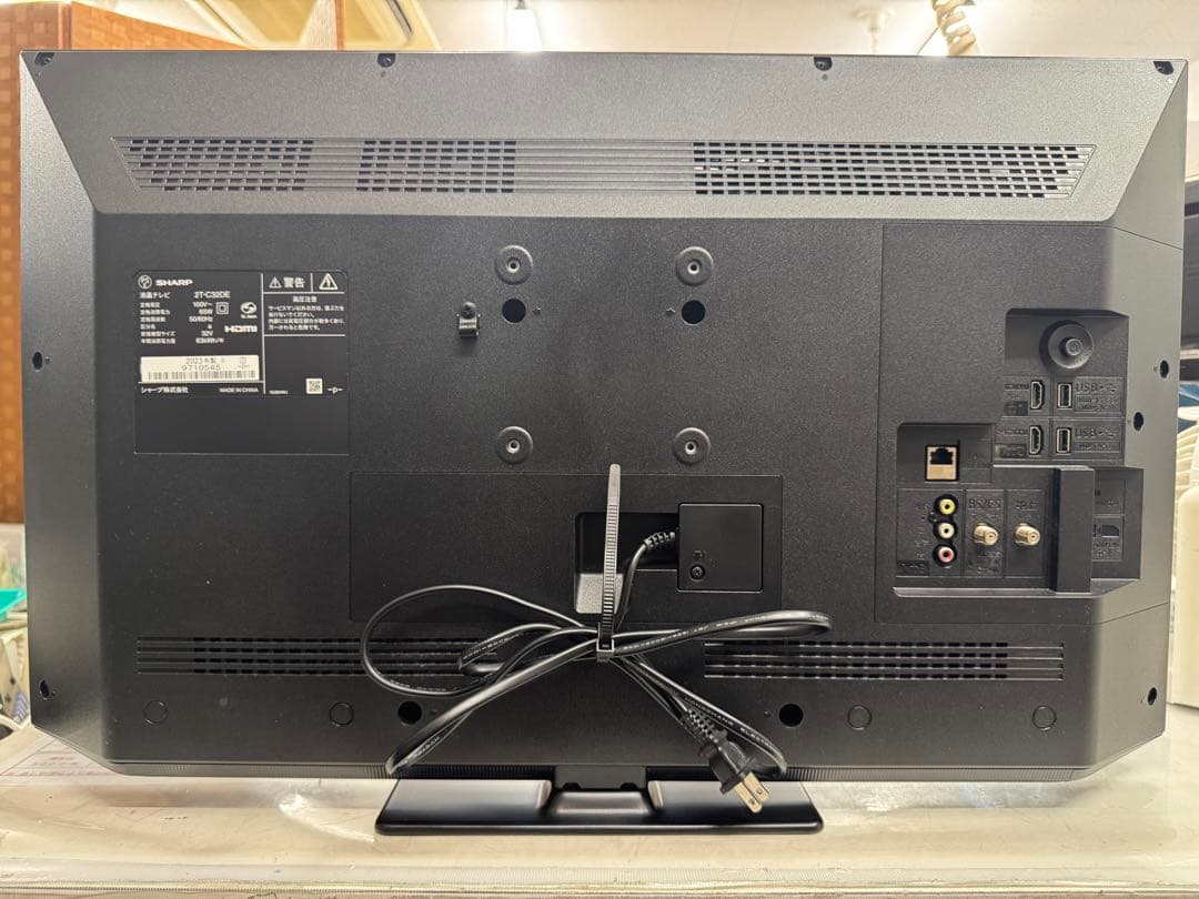 F087 美品　SHARP 32型液晶テレビ　2023年製