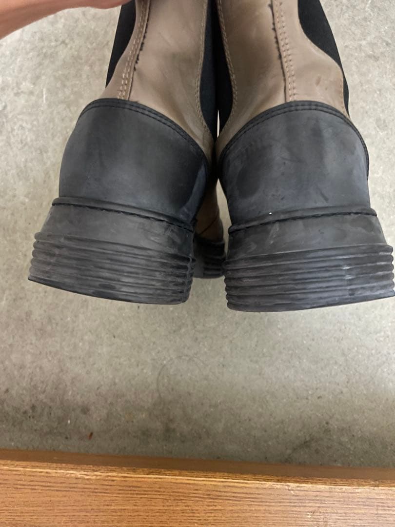 GANNI サイドゴアブーツ ベージュと黒