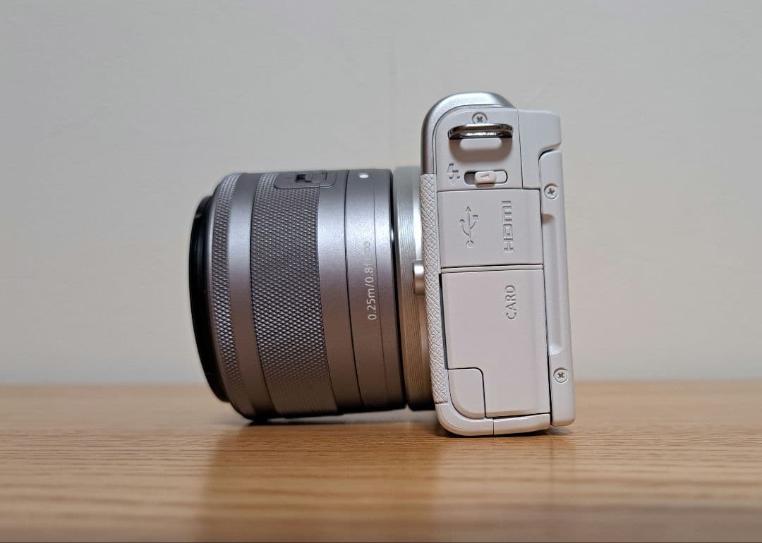 【Zul Ari】キヤノン　EOSM200 標準ズームレンズキット