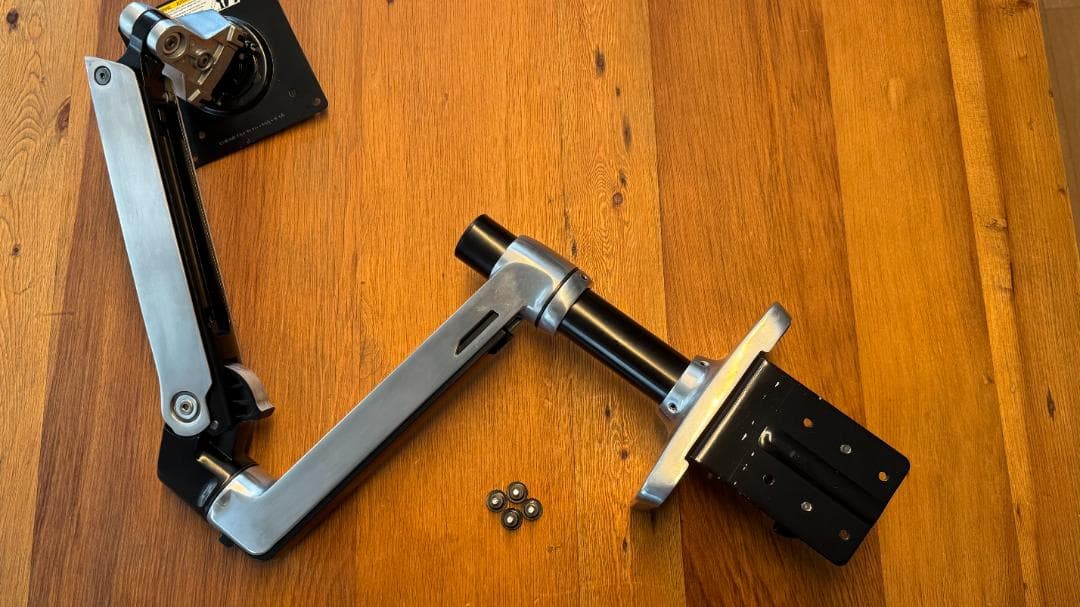 【平さま】エルゴトロン　LX　モニターアーム　VESA