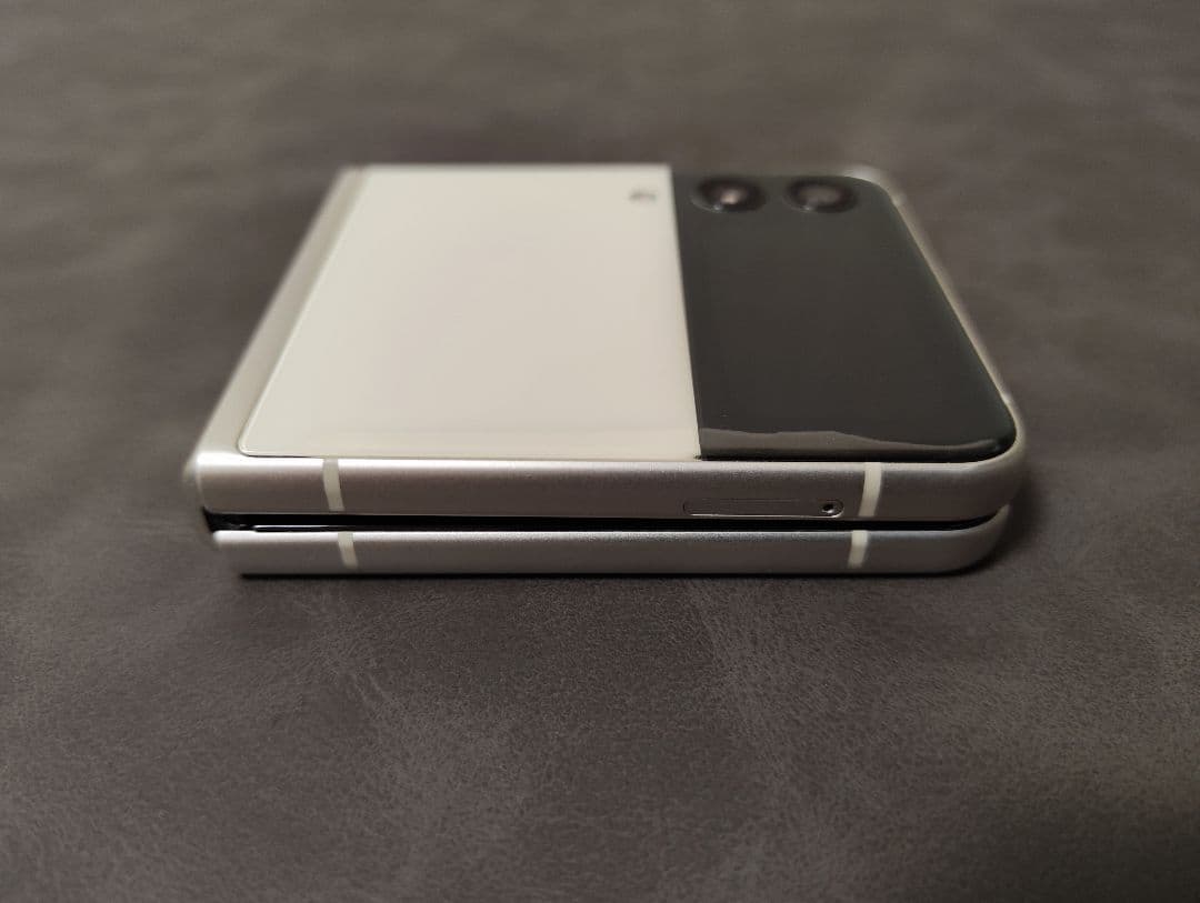 スマートフォン本体 Galaxy Z Flip3 5G (RAM8GB ROM256GB)