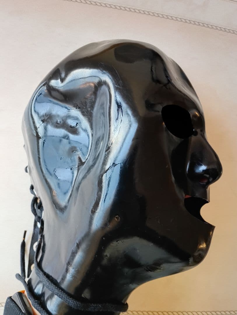 Rubber's Finest 本格ラバーマスク 1.2mm 厚　女