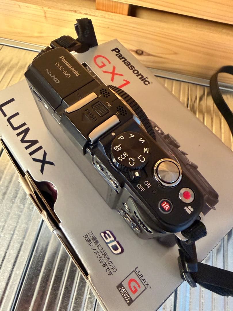 LUMIX GX1 ミラーレス一眼 ブラック　中古