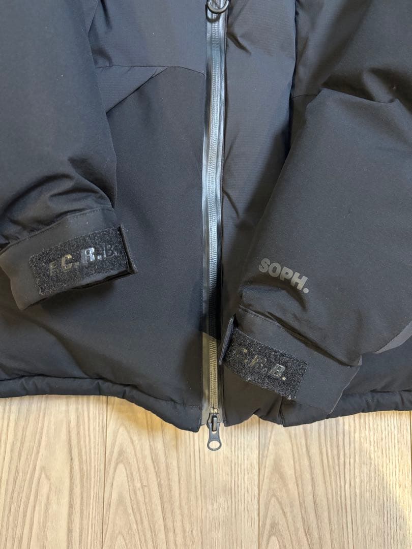 F.C.Real BristolDOWN BENCH PARKA ダウン