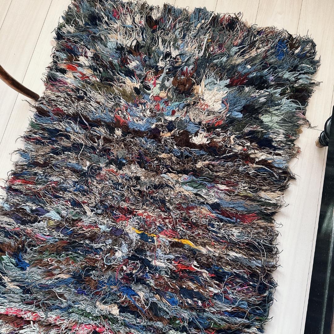 モロッコ製ヴィンテージラグ148 グレー ブルー ピンク パープル ブラウン