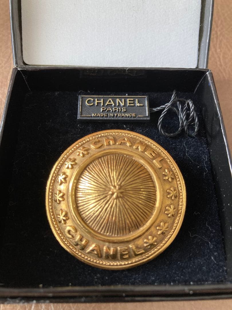 未使用 CHANEL ブローチ ヴィンテージ シャネル ゴールド