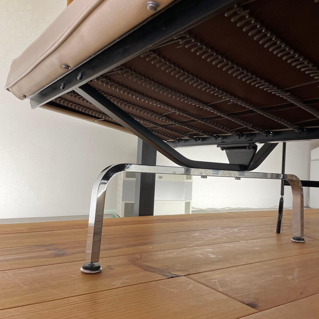 イームズ　コンパクトソファ　color guade(張り) ハーマンミラー社製