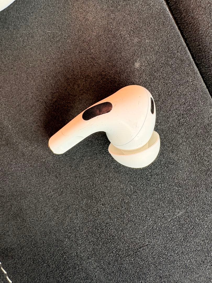 AirPods Pro 本体　右耳のみ